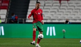 足坛最新爆料新闻报道图片,揭秘球星转会内幕，独家图片曝光惊人真相